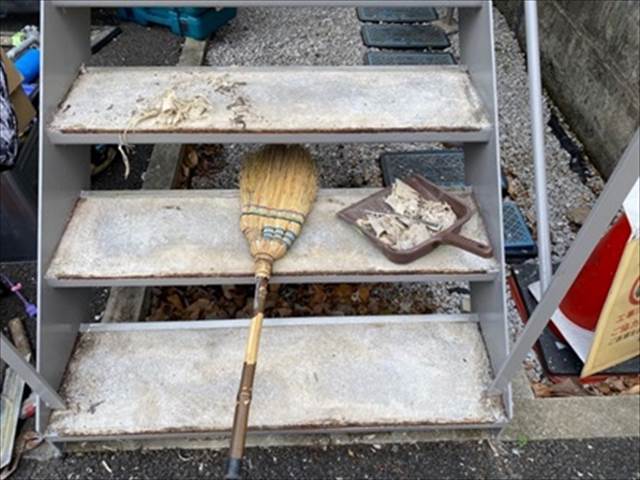 階段防水工事　清掃